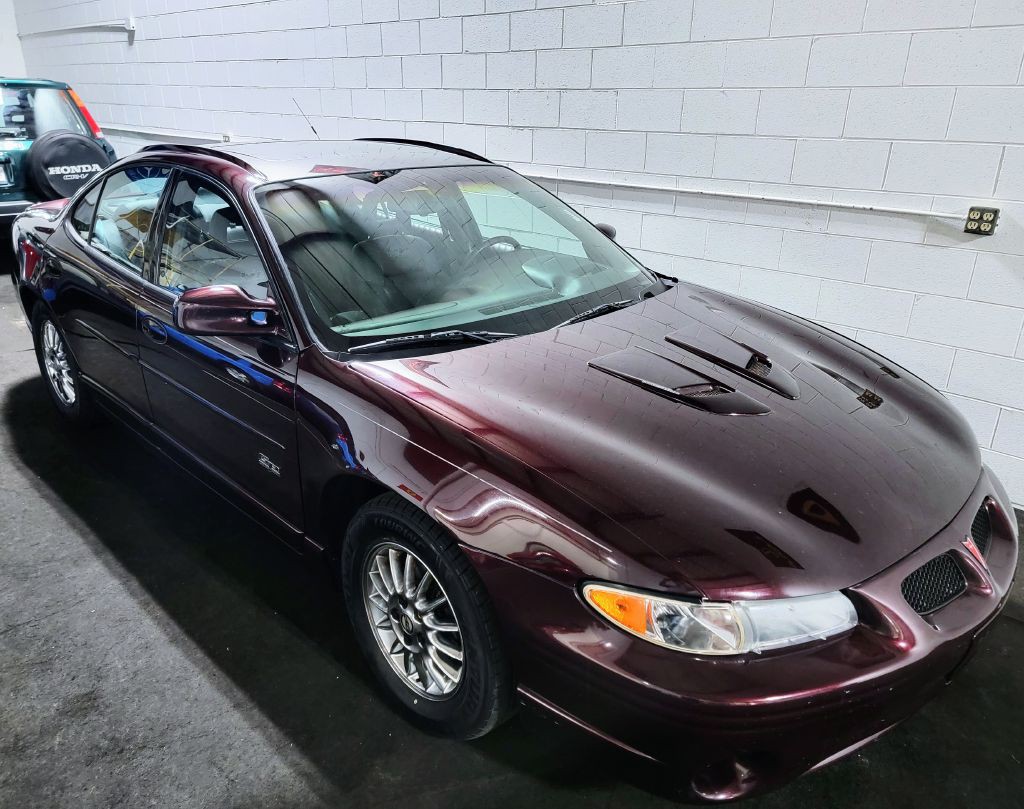 2002 Pontiac Grand Prix Image 6