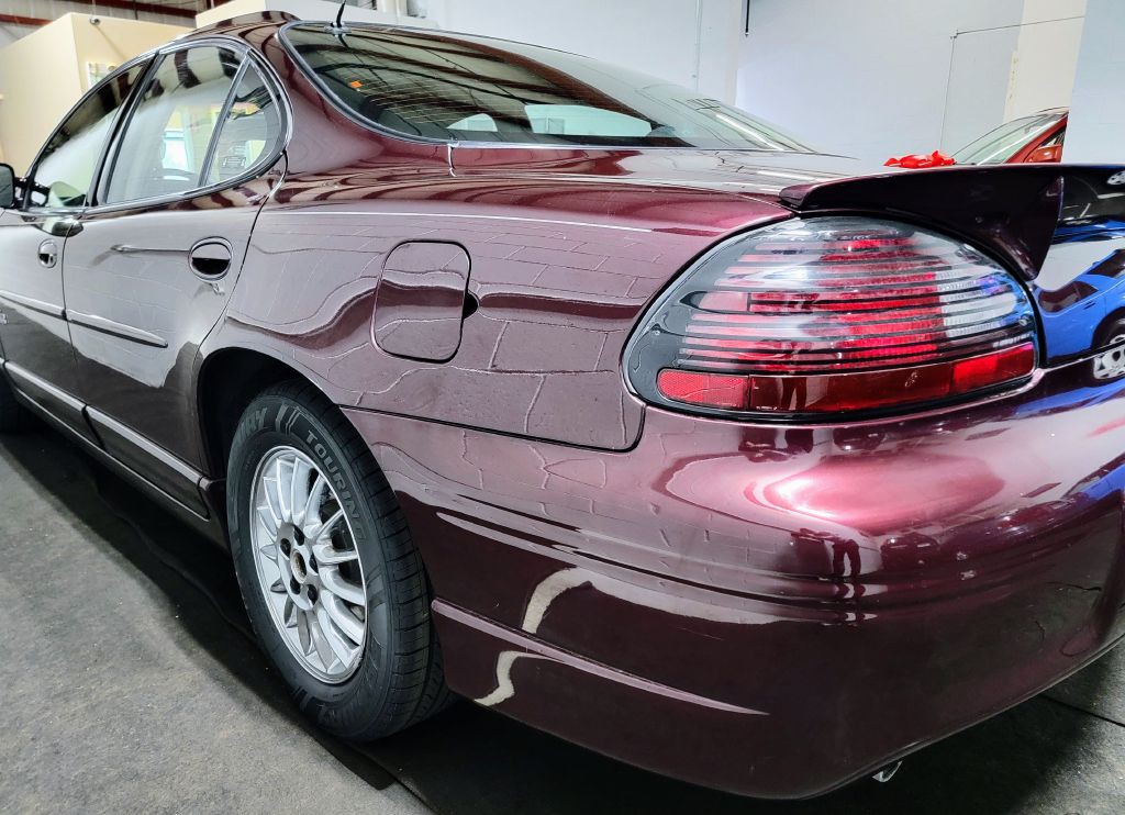 2002 Pontiac Grand Prix Image 12