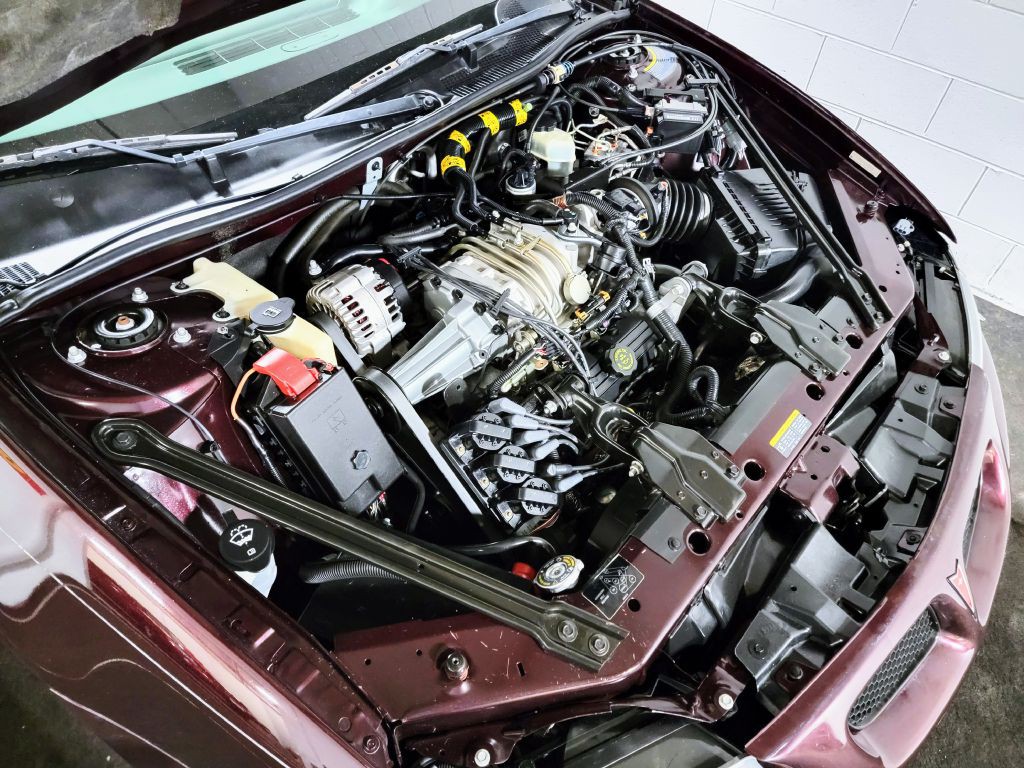 2002 Pontiac Grand Prix Image 13