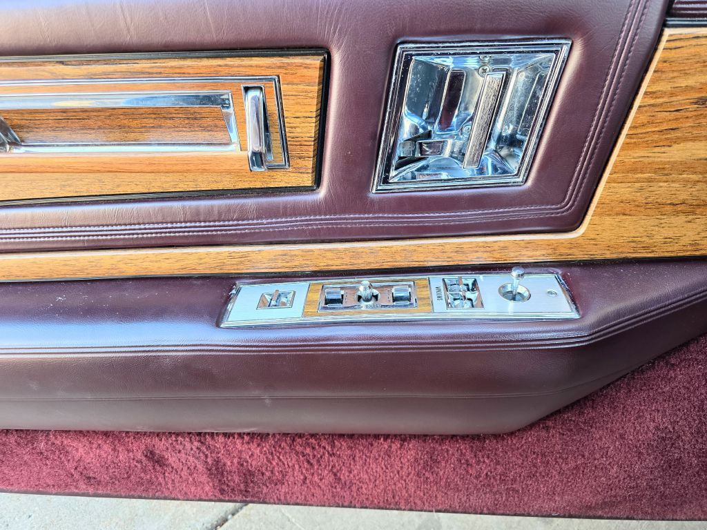 1985 Cadillac Eldorado Image 9