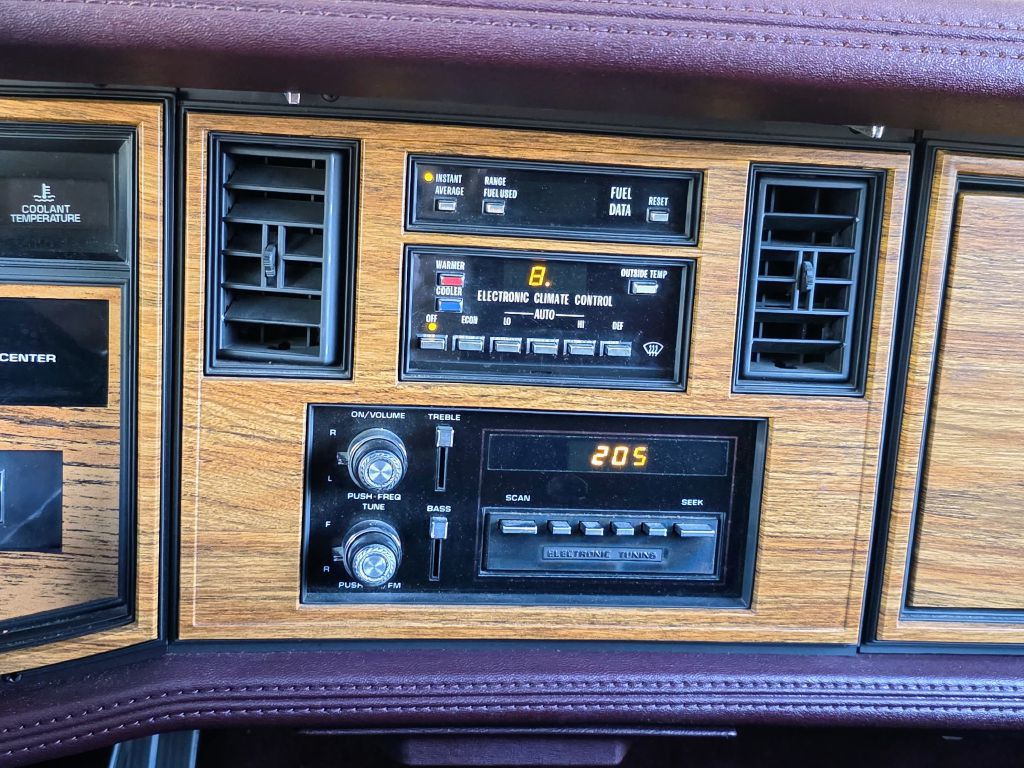 1985 Cadillac Eldorado Image 21