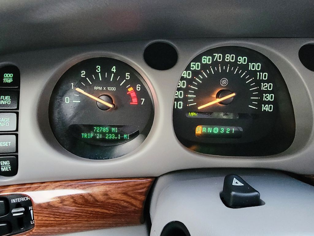 2002 Buick LeSabre Image 9
