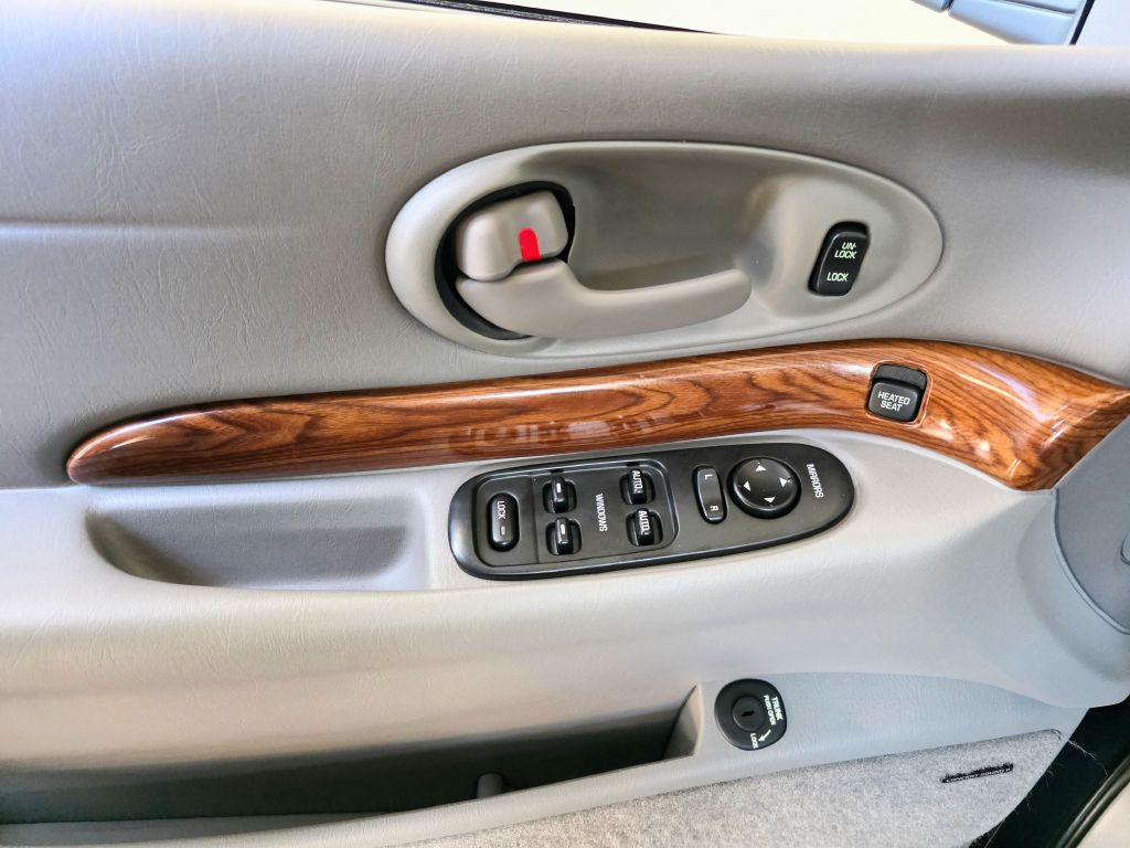 2002 Buick LeSabre Image 13