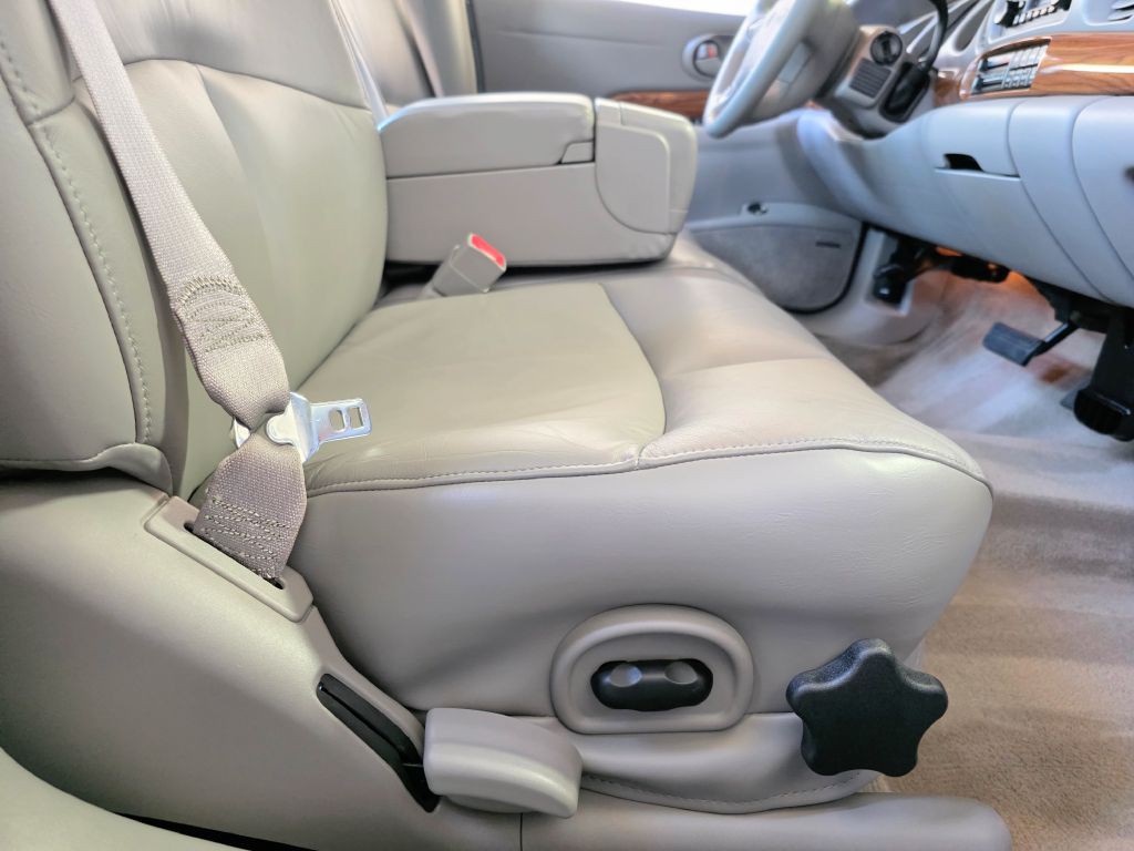 2002 Buick LeSabre Image 16