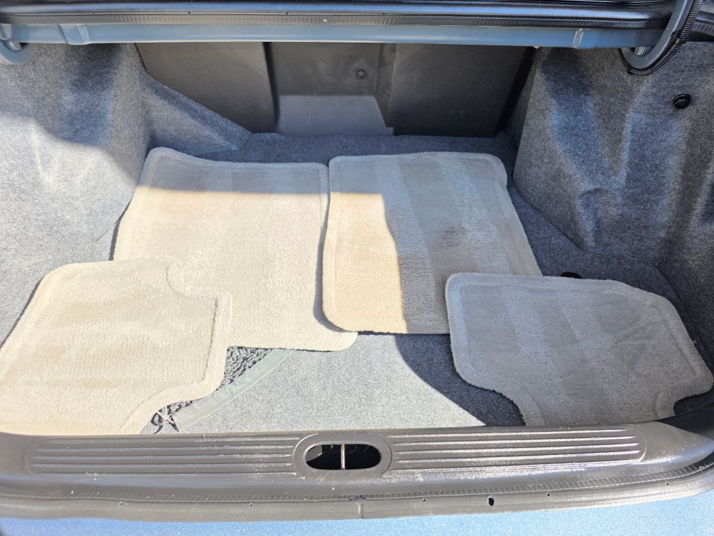 2002 Buick LeSabre Image 27