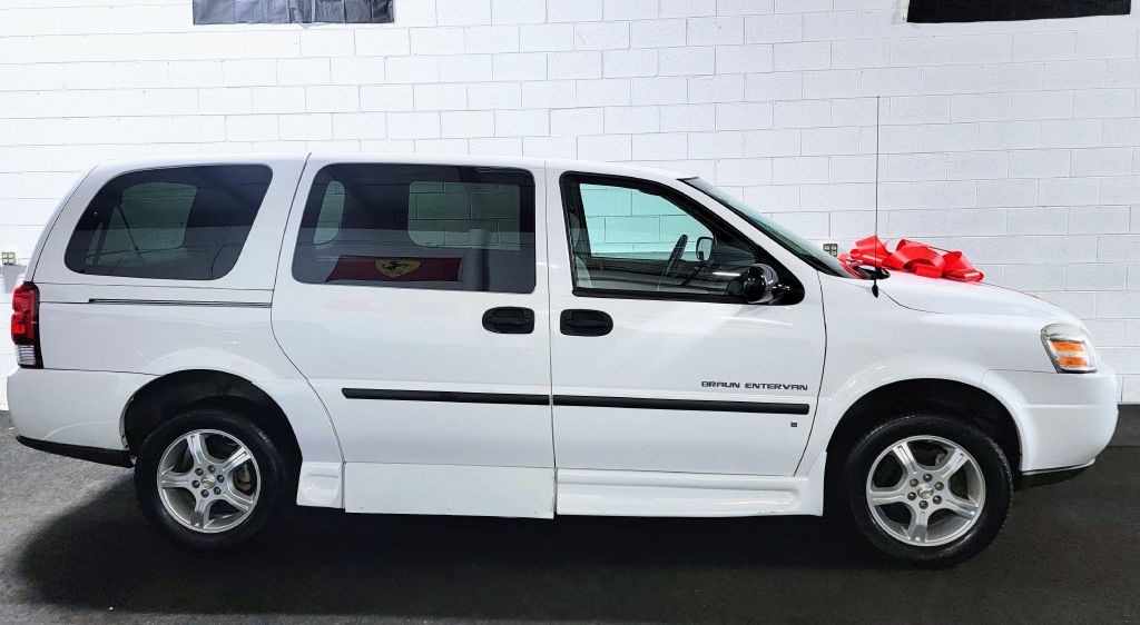 2008 Chevrolet Uplander Image 3