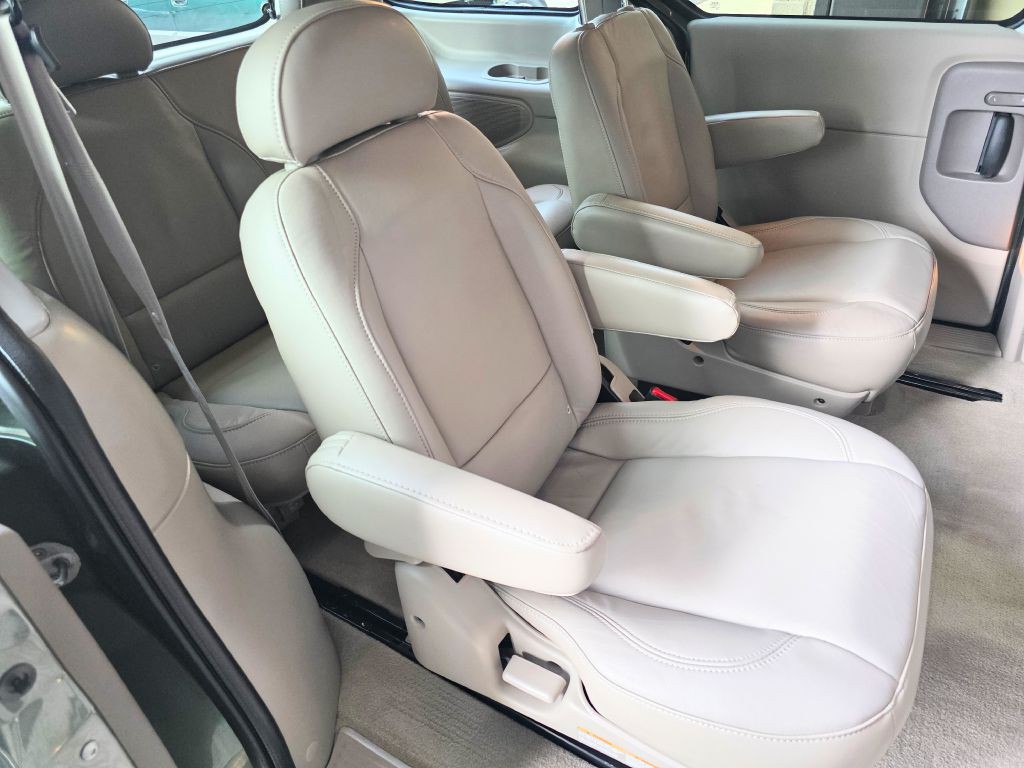 2002 Mercury Villager Image 14