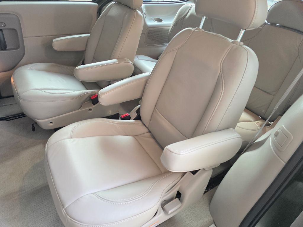 2002 Mercury Villager Image 17