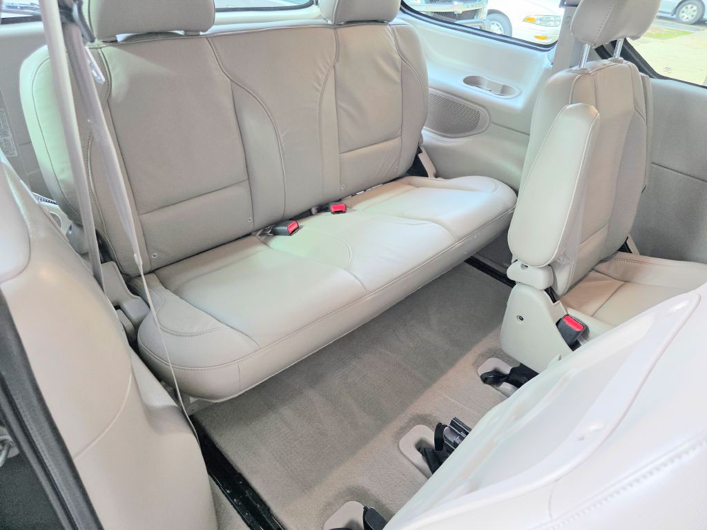 2002 Mercury Villager Image 21