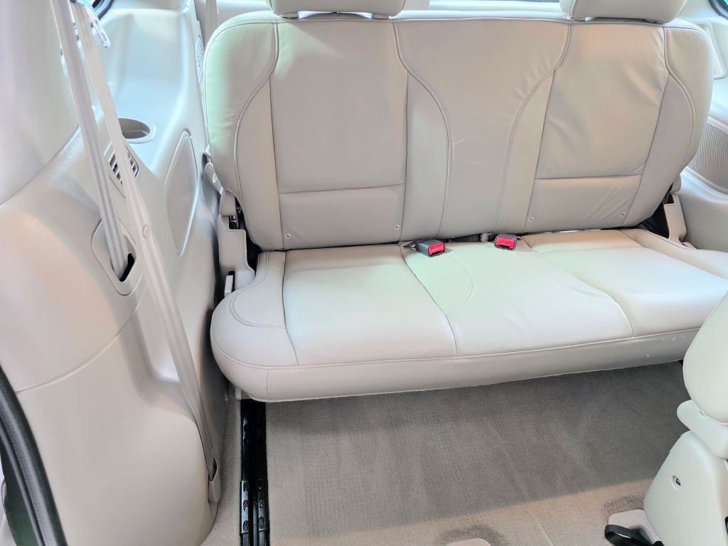 2002 Mercury Villager Image 22