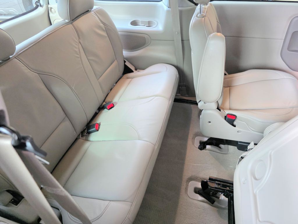 2002 Mercury Villager Image 23