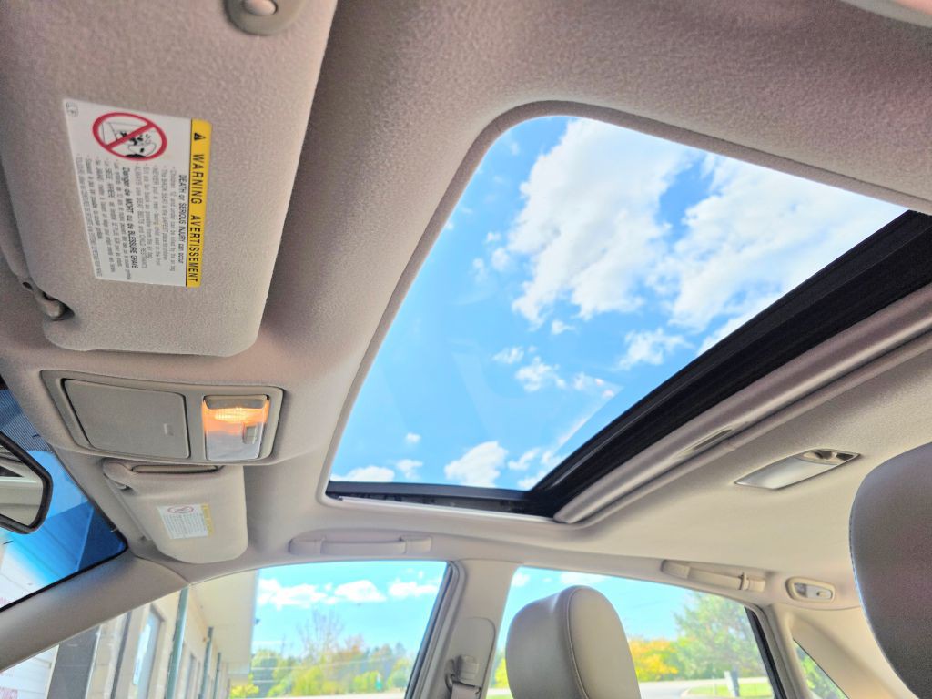 2001 Toyota Avalon Image 6