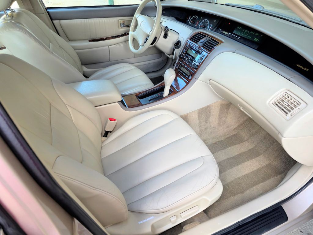 2001 Toyota Avalon Image 8