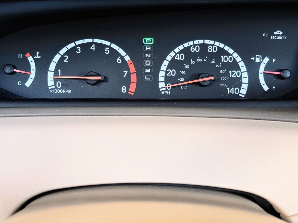 2001 Toyota Avalon Image 12