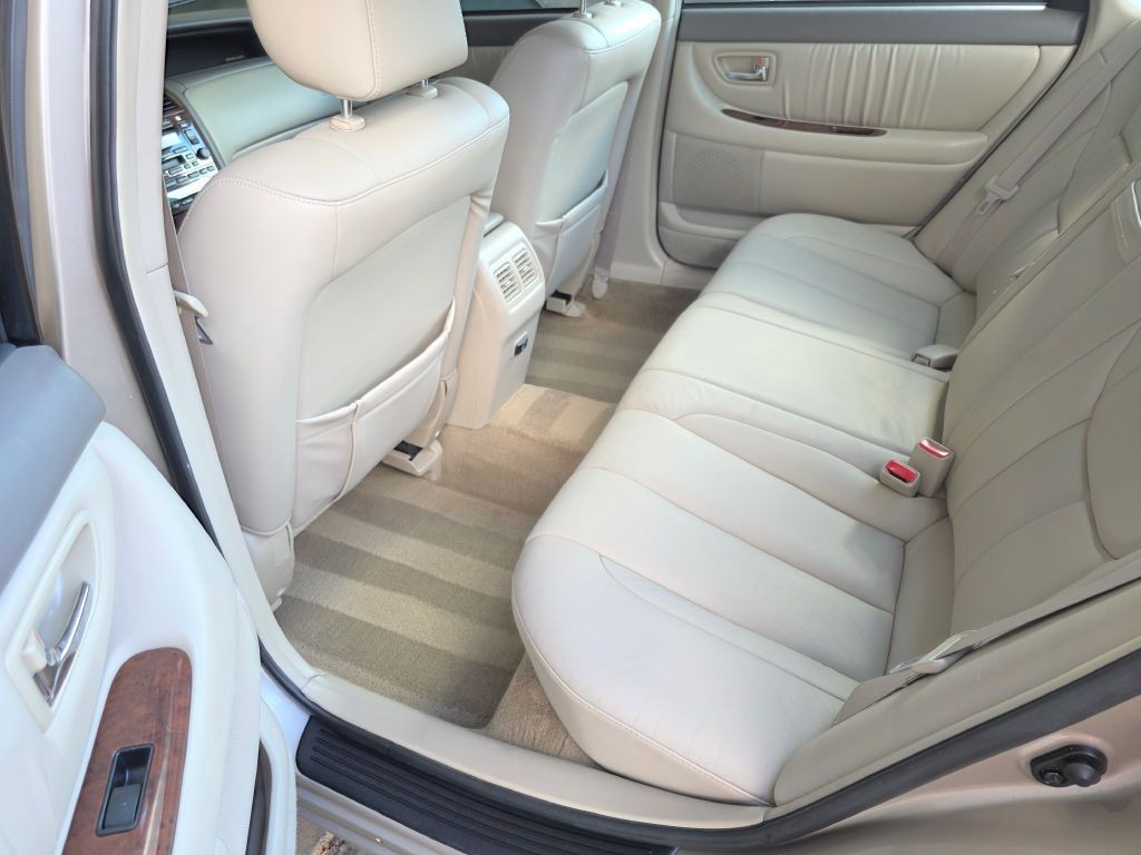 2001 Toyota Avalon Image 16