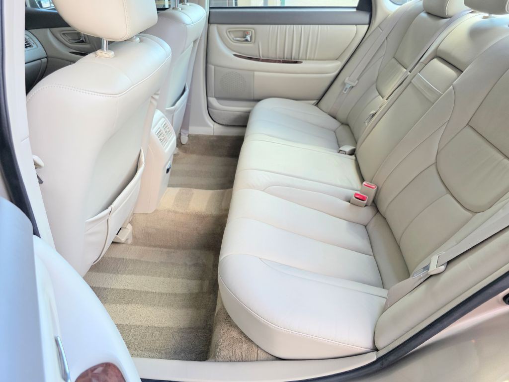 2001 Toyota Avalon Image 17