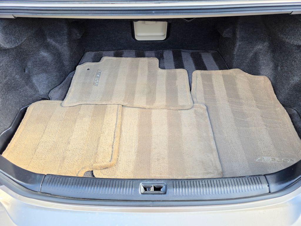 2001 Toyota Avalon Image 19