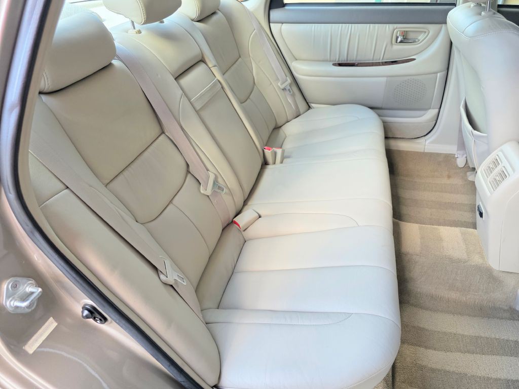 2001 Toyota Avalon Image 21