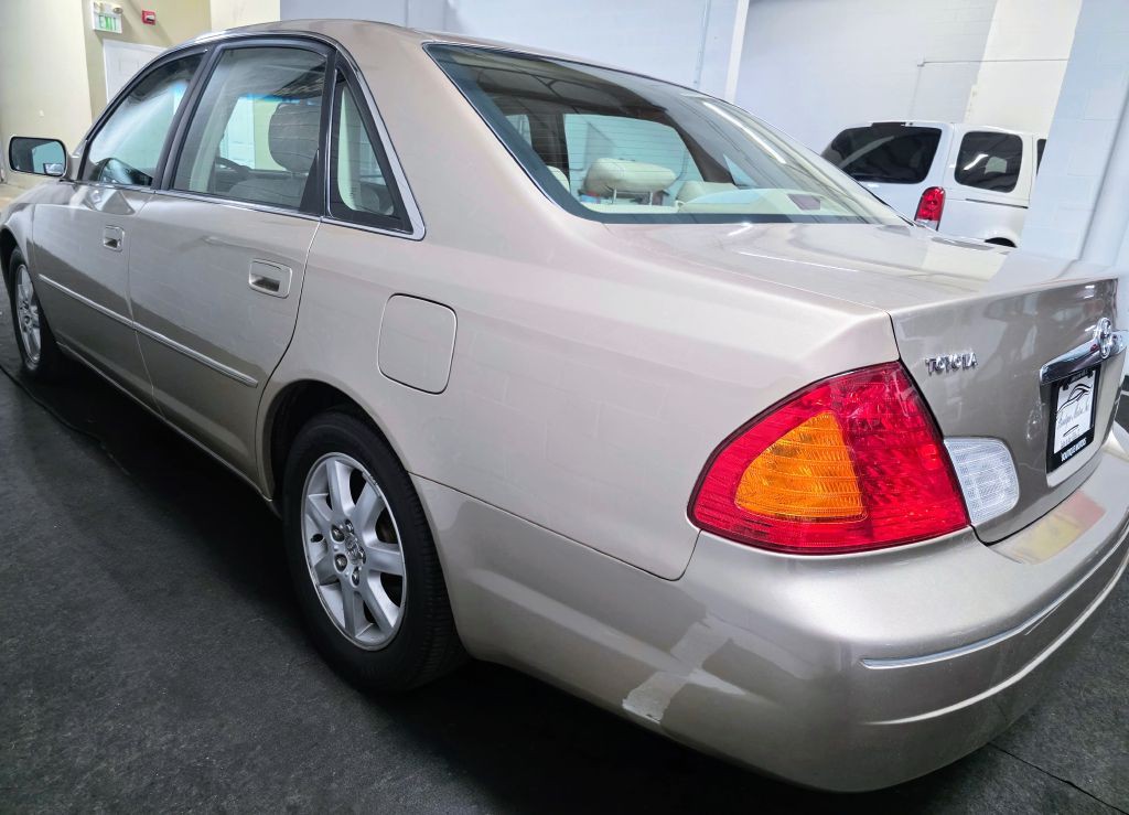 2001 Toyota Avalon Image 32