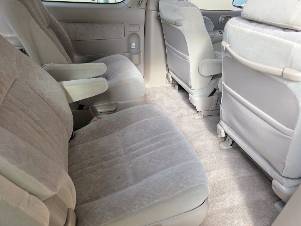 1999 Toyota Sienna Image 21