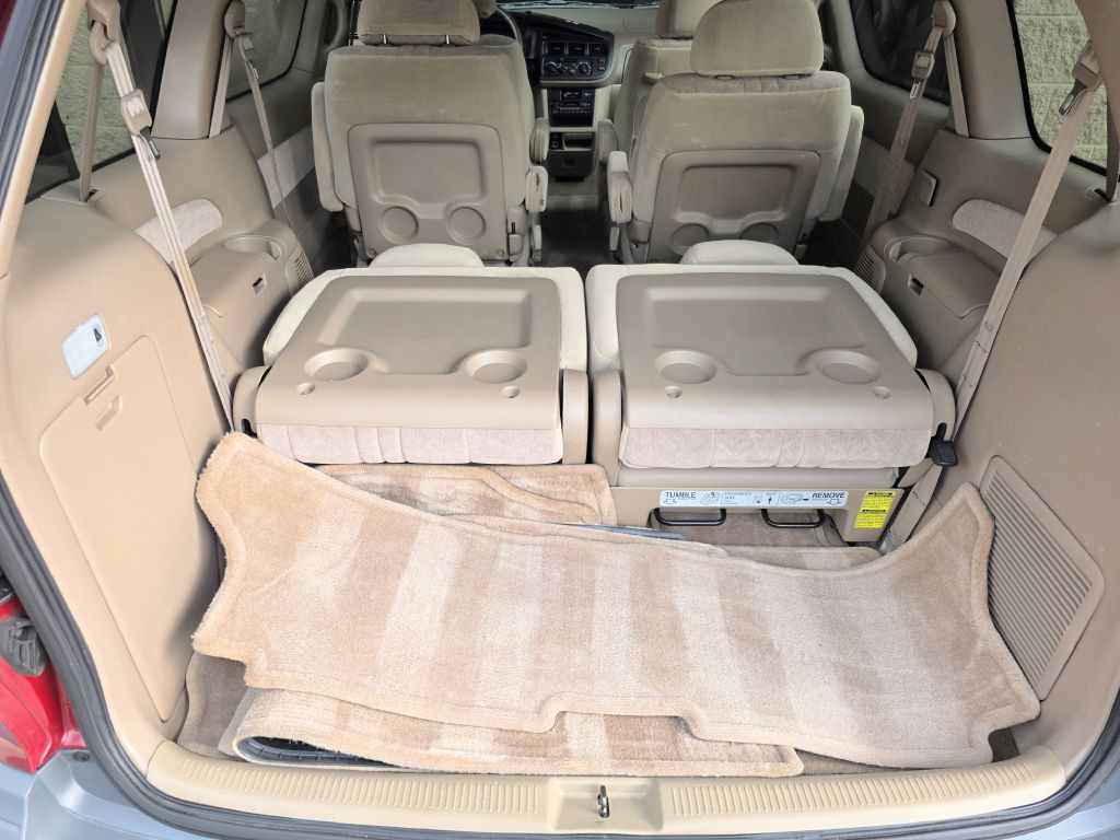 1999 Toyota Sienna Image 30