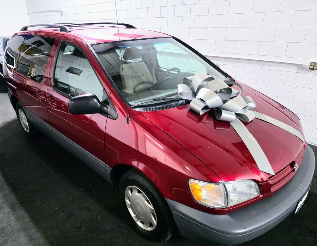 1999 Toyota Sienna Image 33