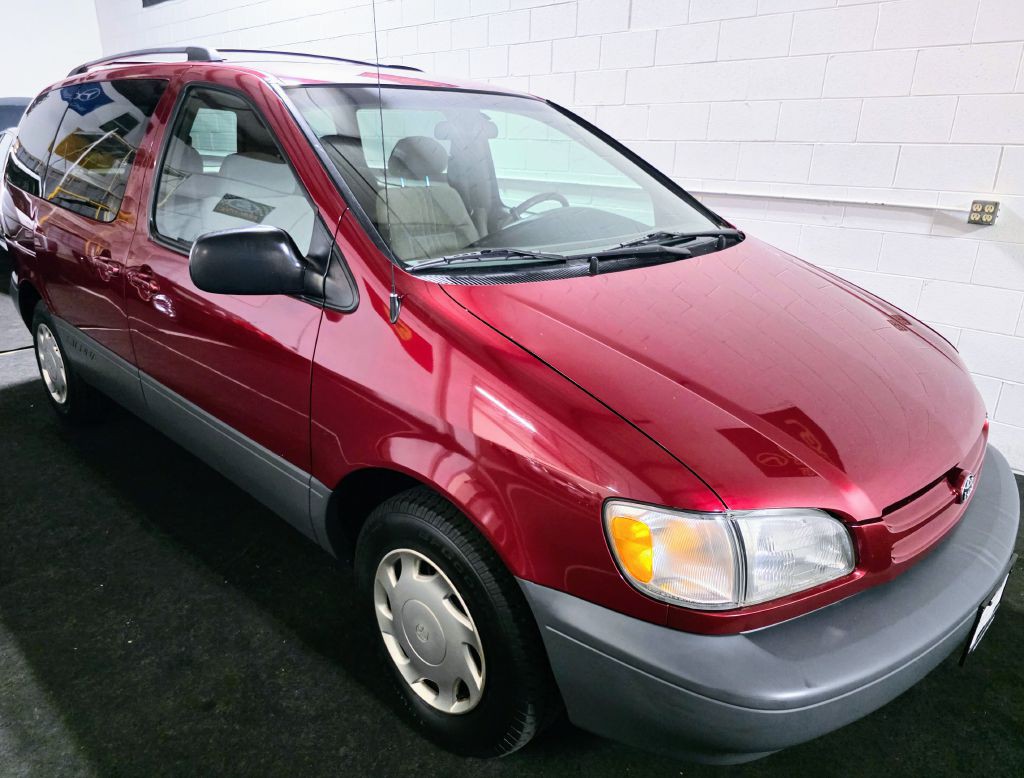 1999 Toyota Sienna Image 35