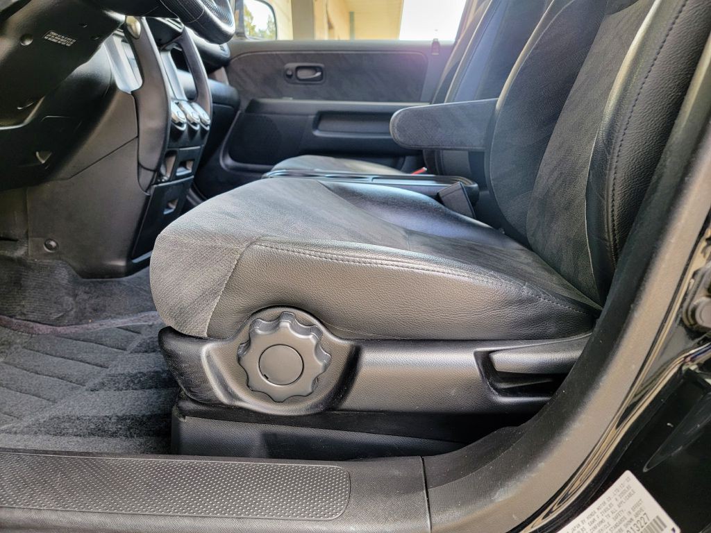 2004 Honda CR-V Image 10