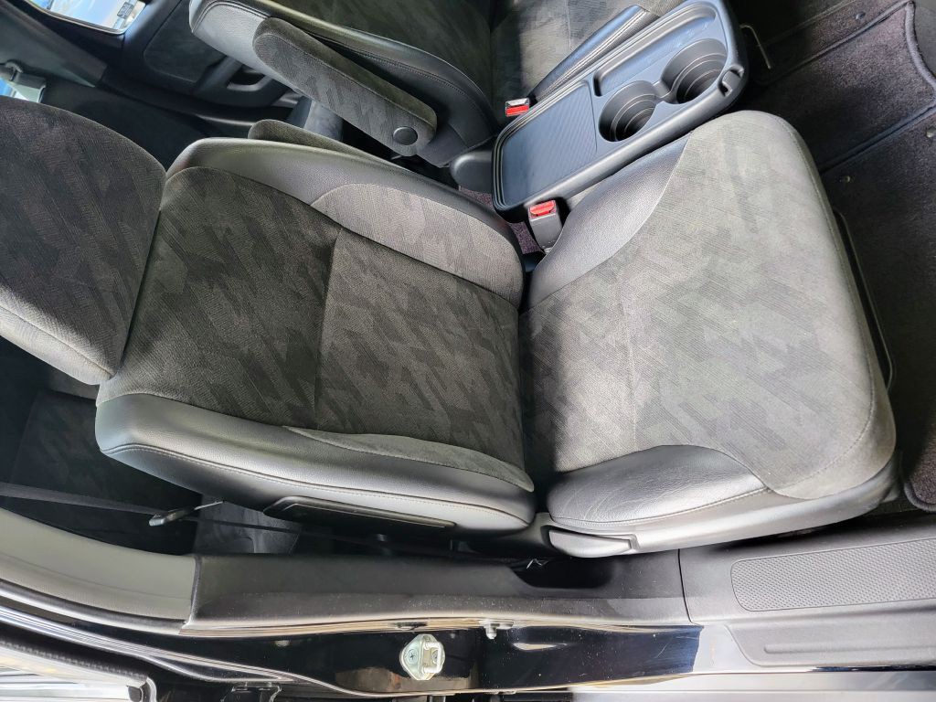 2004 Honda CR-V Image 27