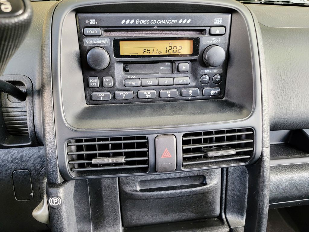 2004 Honda CR-V Image 32