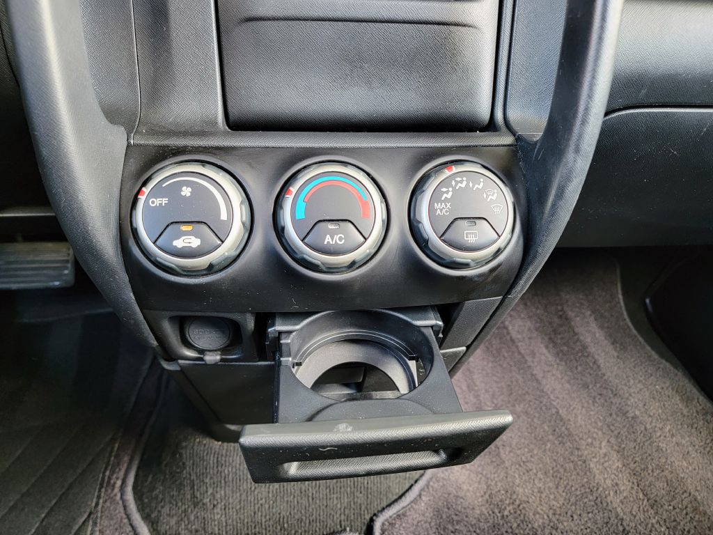 2004 Honda CR-V Image 34