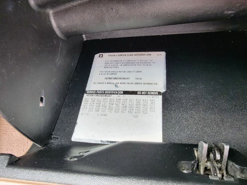 1996 GMC Sierra Image 13