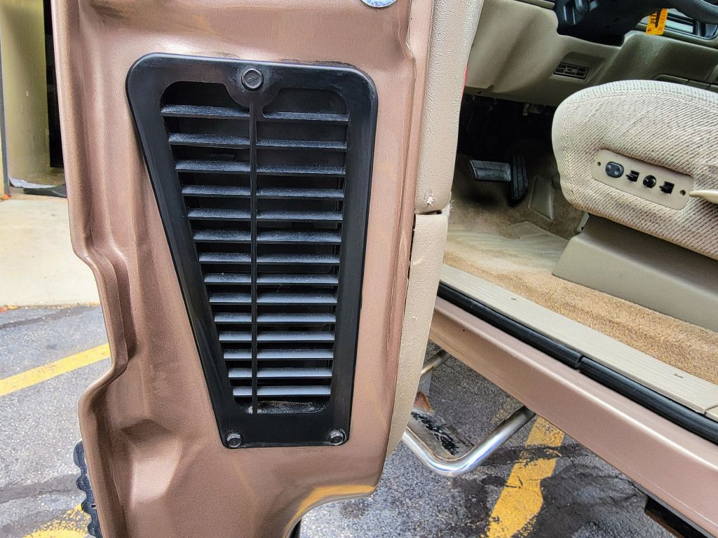 1996 GMC Sierra Image 17