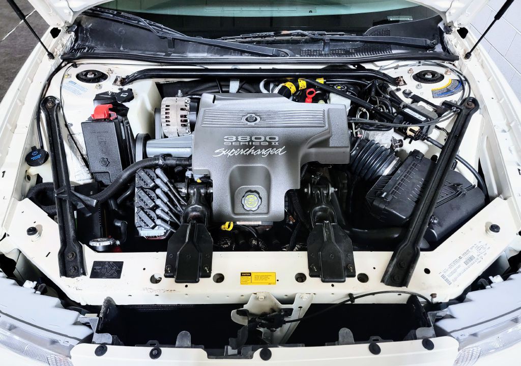 2001 Buick Regal Image 5