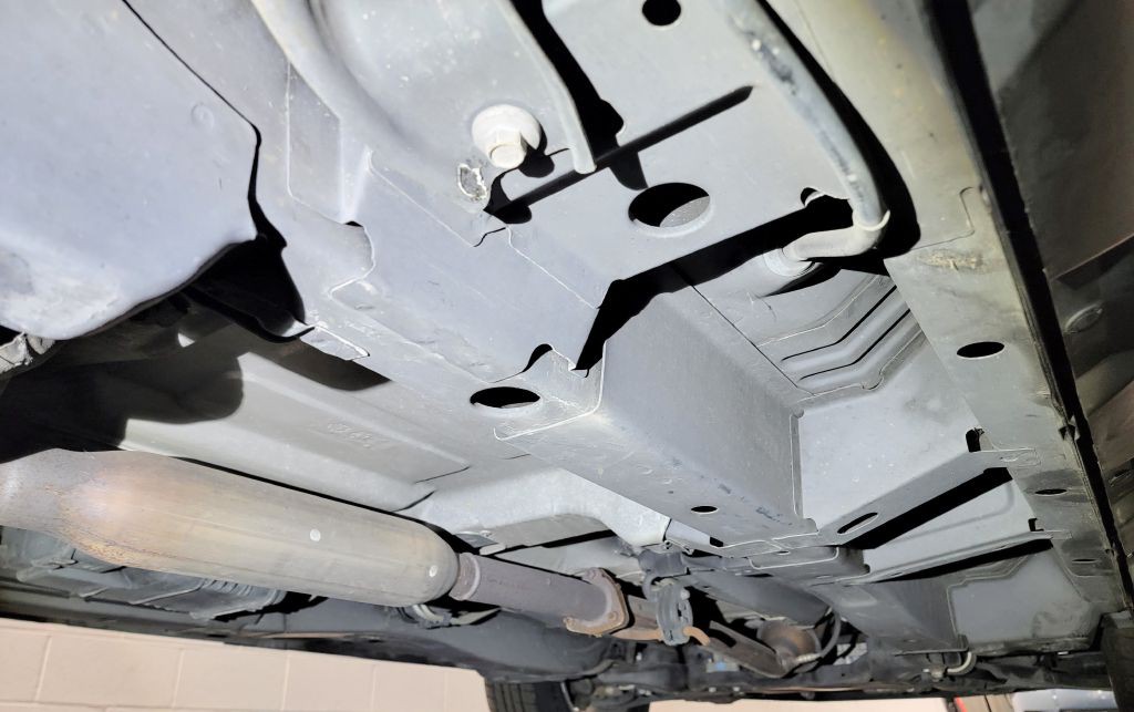 2004 Saturn Vue Image 2