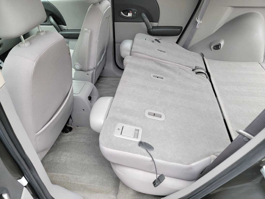 2004 Saturn Vue Image 8