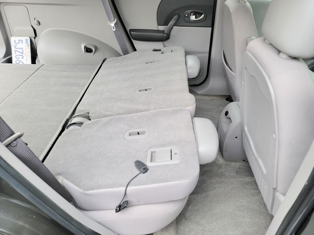 2004 Saturn Vue Image 9