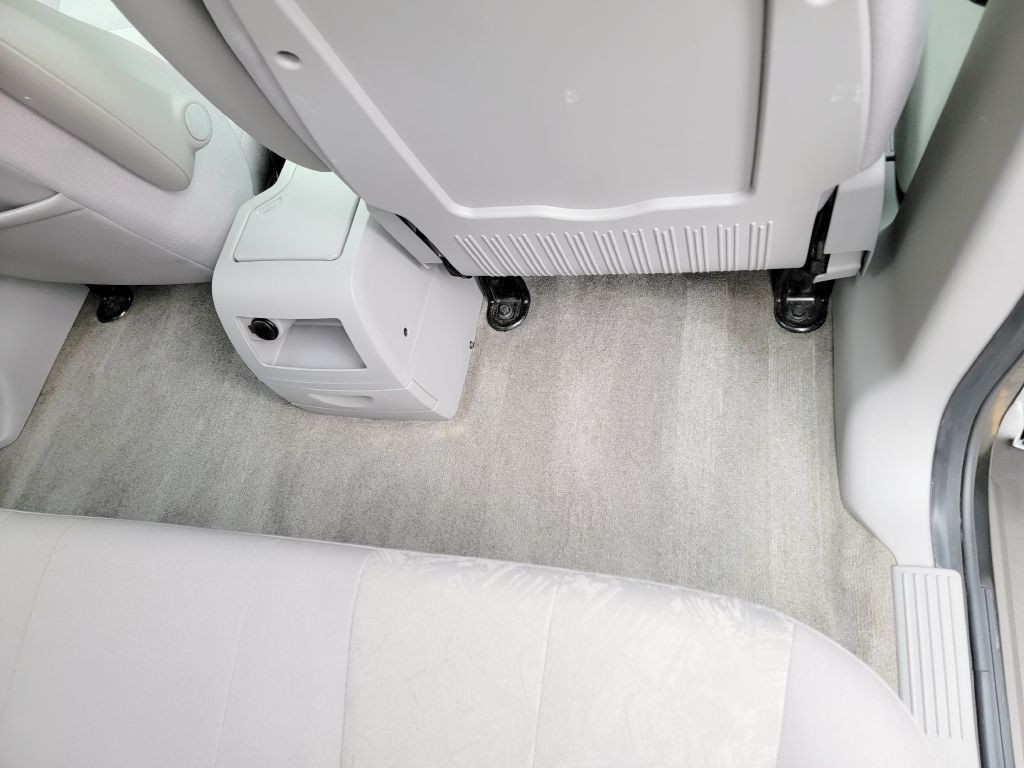 2004 Saturn Vue Image 16