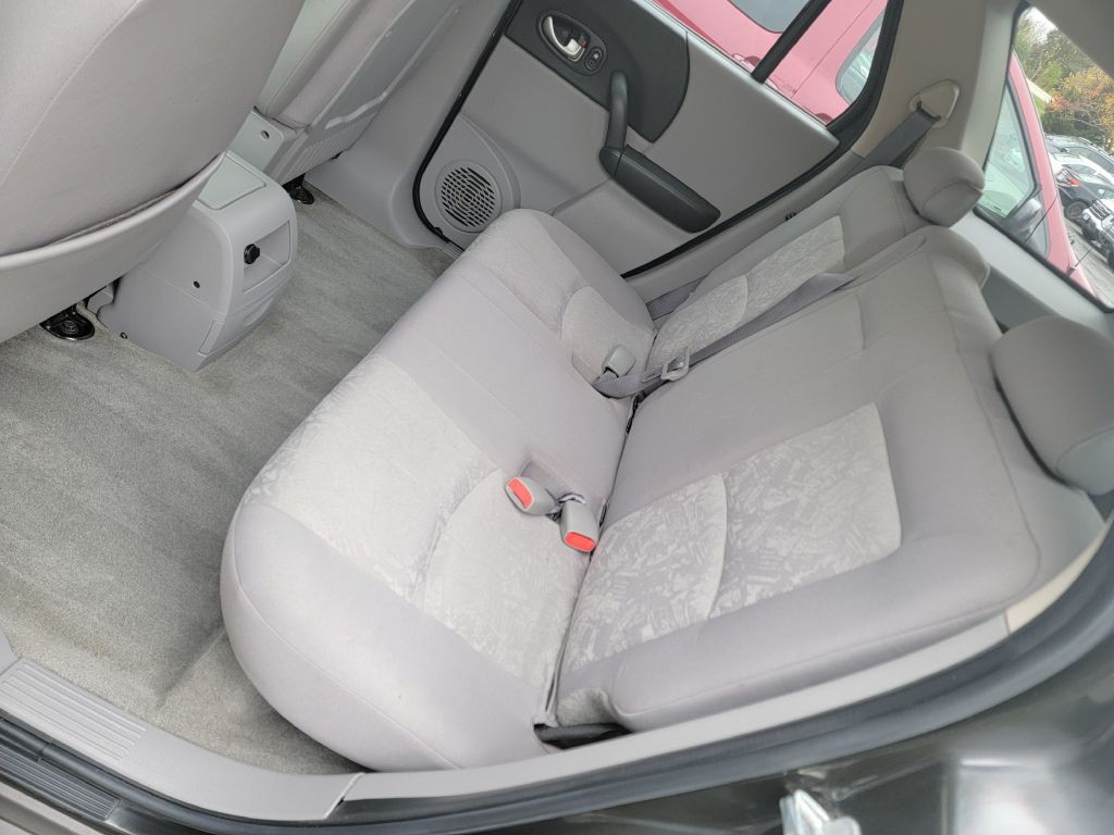 2004 Saturn Vue Image 19
