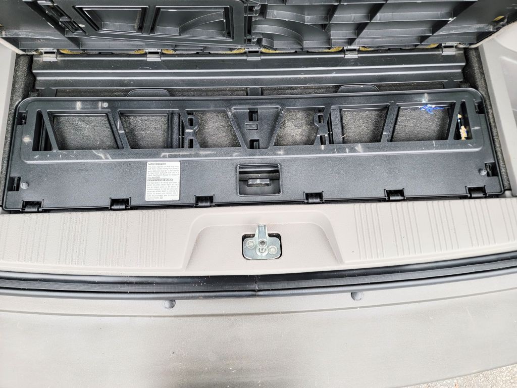 2004 Saturn Vue Image 24