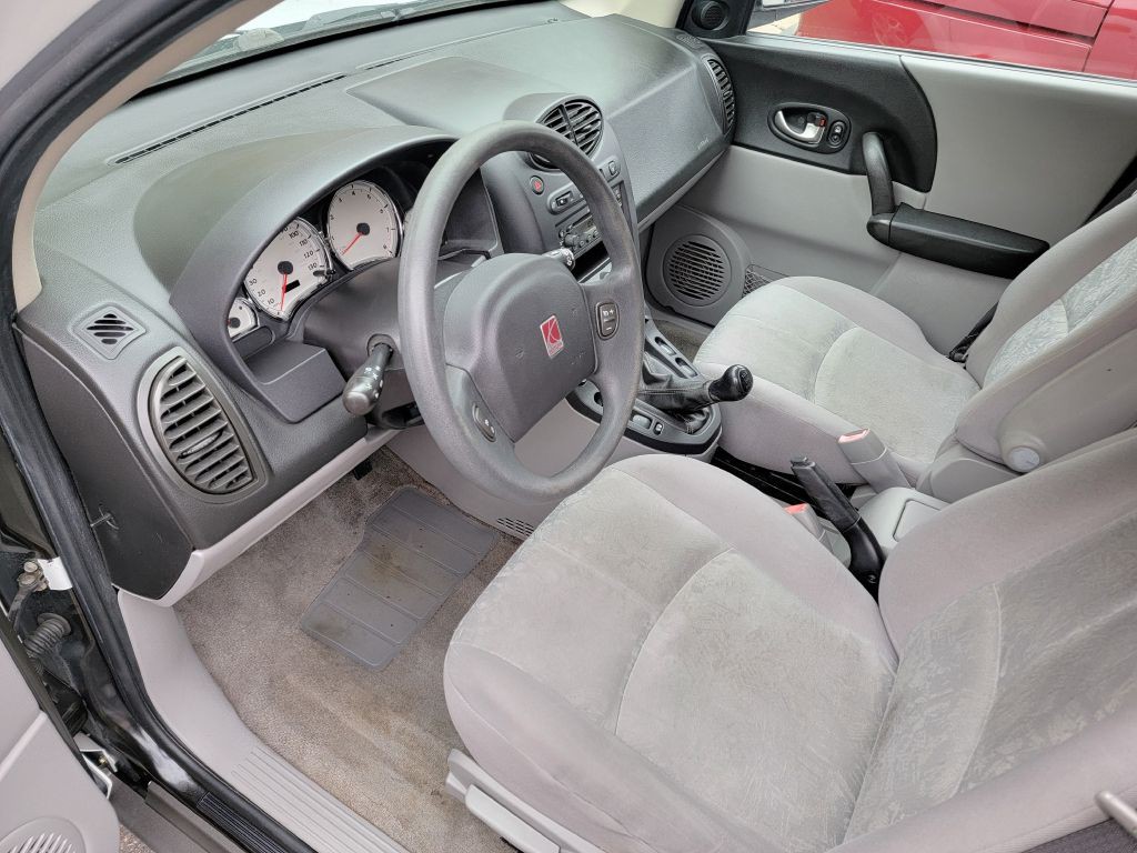 2004 Saturn Vue Image 25