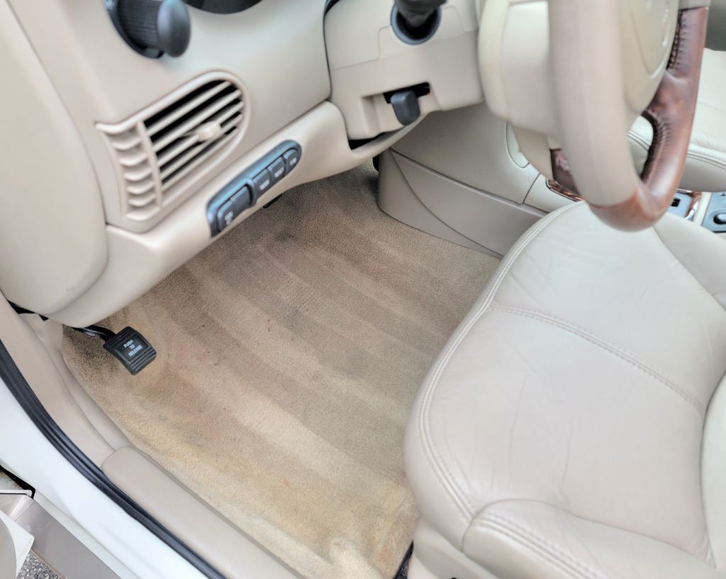 2003 Buick Regal Image 9