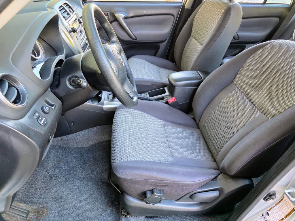 2005 Toyota Rav4 Image 7