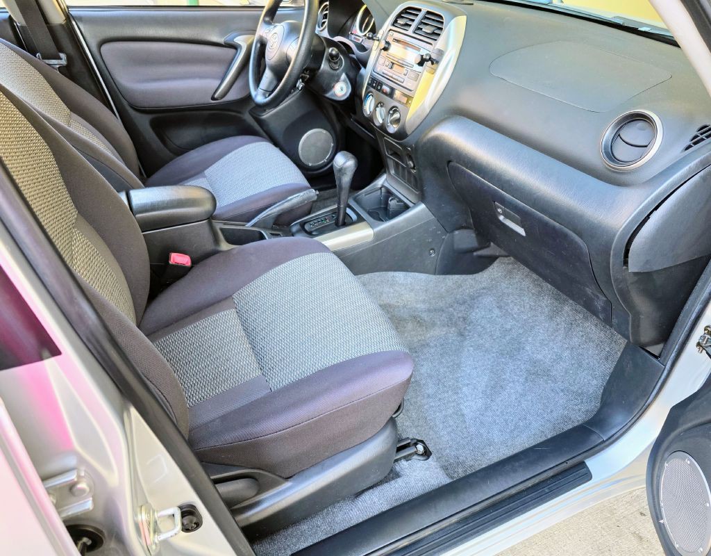 2005 Toyota Rav4 Image 9