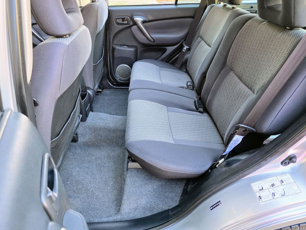 2005 Toyota Rav4 Image 16