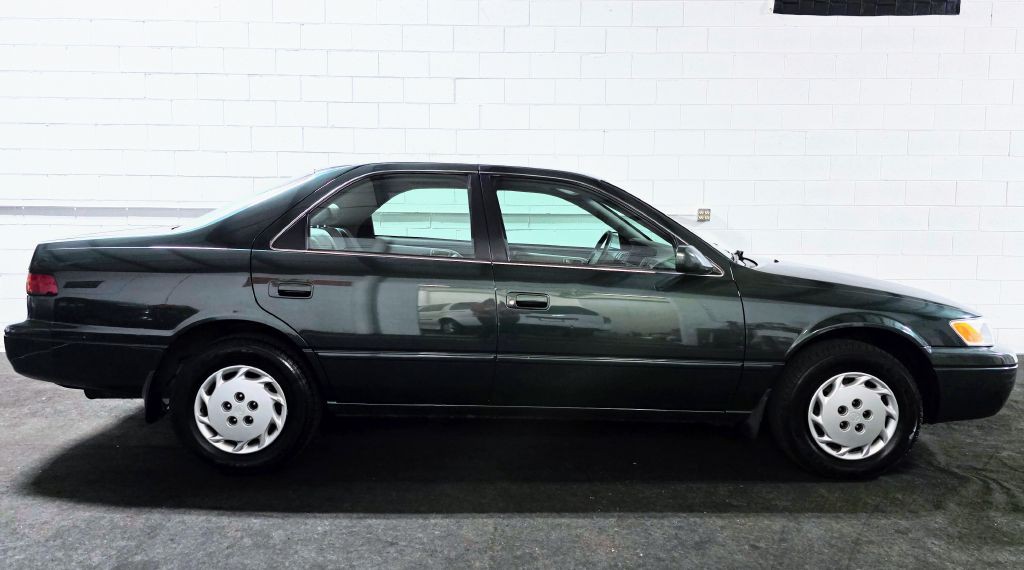 1999 Toyota Camry Image 3