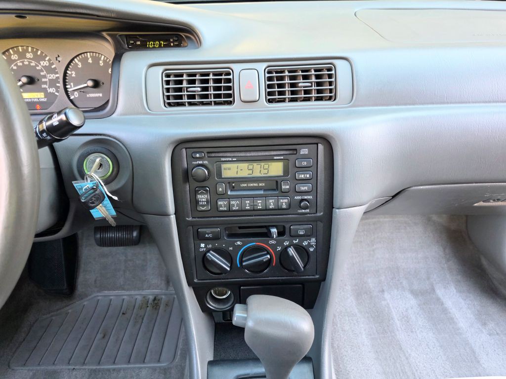 1999 Toyota Camry Image 14