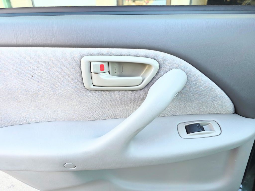 1999 Toyota Camry Image 21