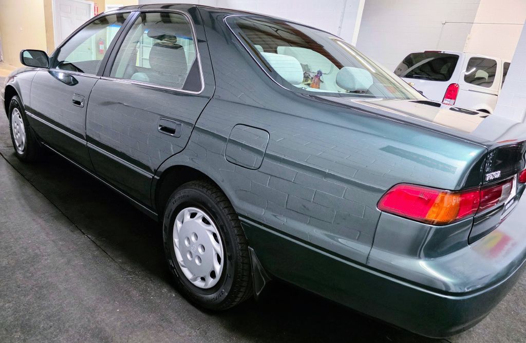 1999 Toyota Camry Image 30