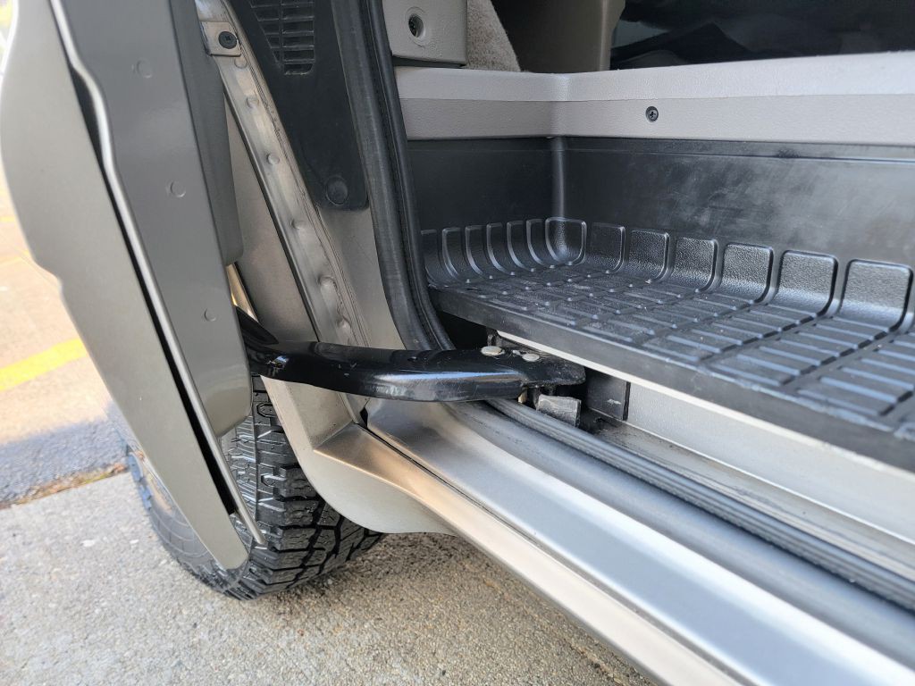 2005 GMC Safari Image 29